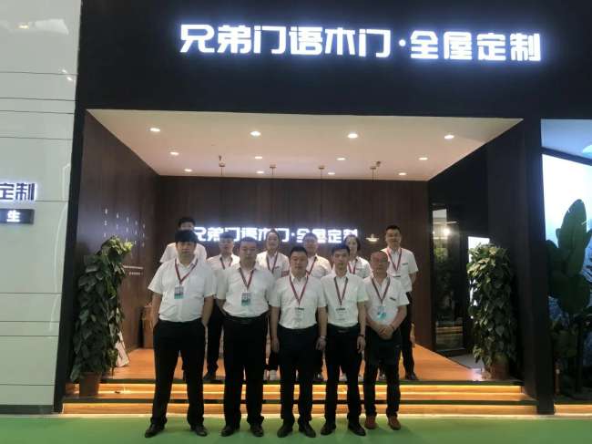 2.webp.jpg 2.webp.jpg